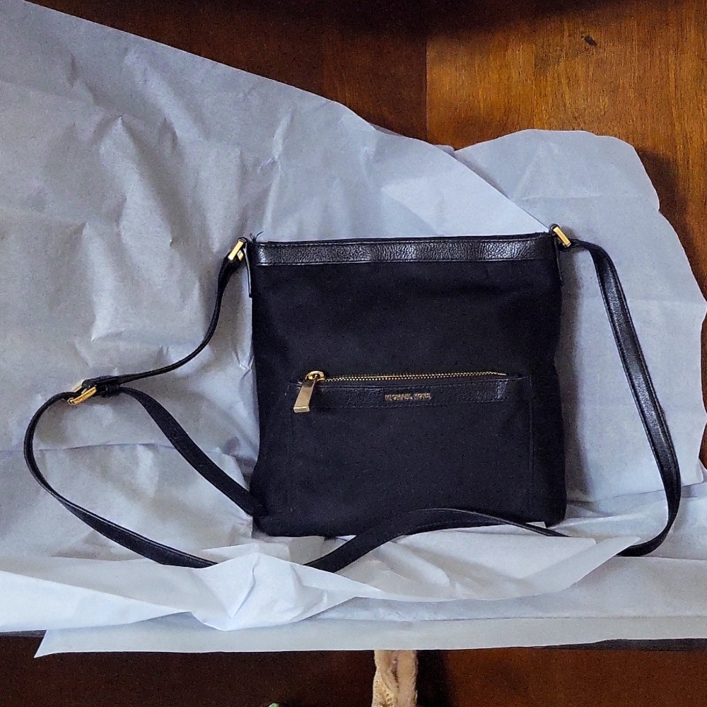 Michael Kors crossbody purse